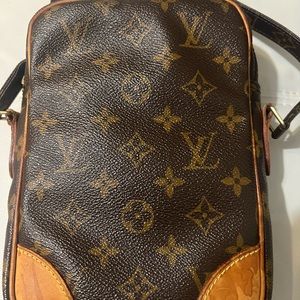 Louis Vuitton monogram Danube shoulder bag
